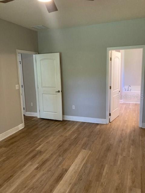 Image 10 of 30 For 7 Roxanne Place