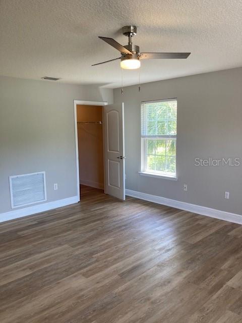 Image 17 of 30 For 7 Roxanne Place