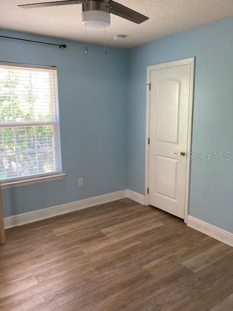 Image 19 of 30 For 7 Roxanne Place