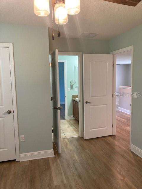 Image 24 of 30 For 7 Roxanne Place