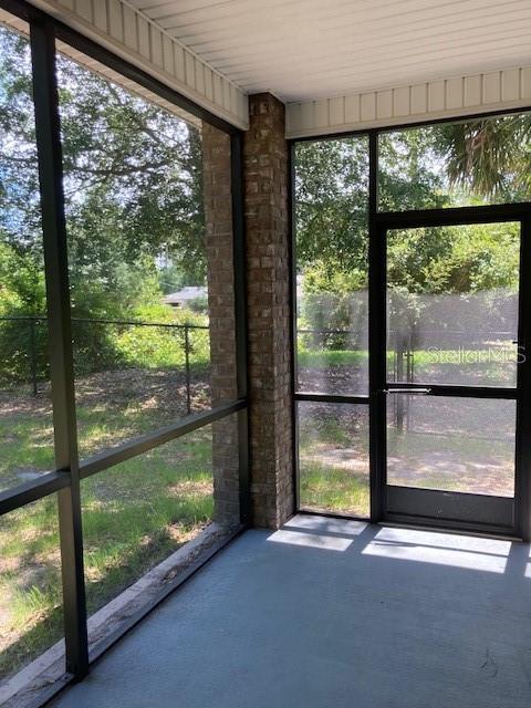 Image 29 of 30 For 7 Roxanne Place