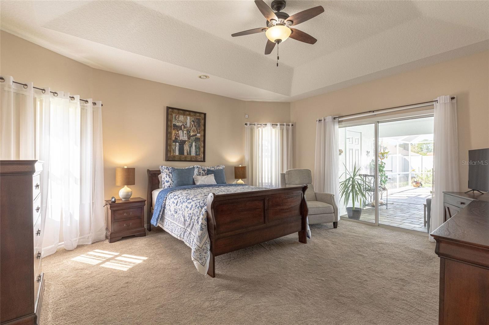 Listing photo id 9 for 44 Wellstream Lane