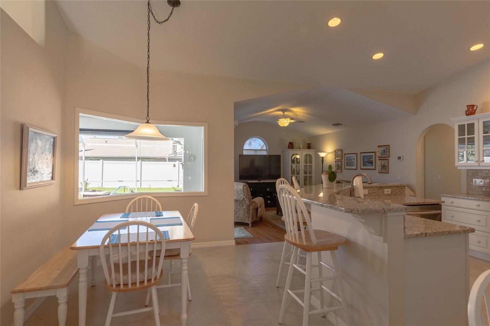 Listing photo id 18 for 44 Wellstream Lane