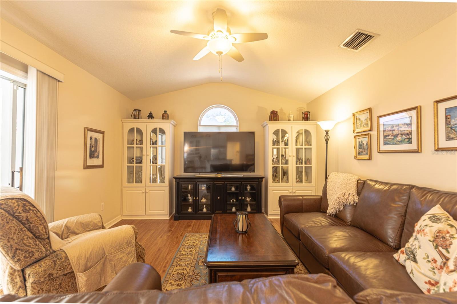 Listing photo id 24 for 44 Wellstream Lane