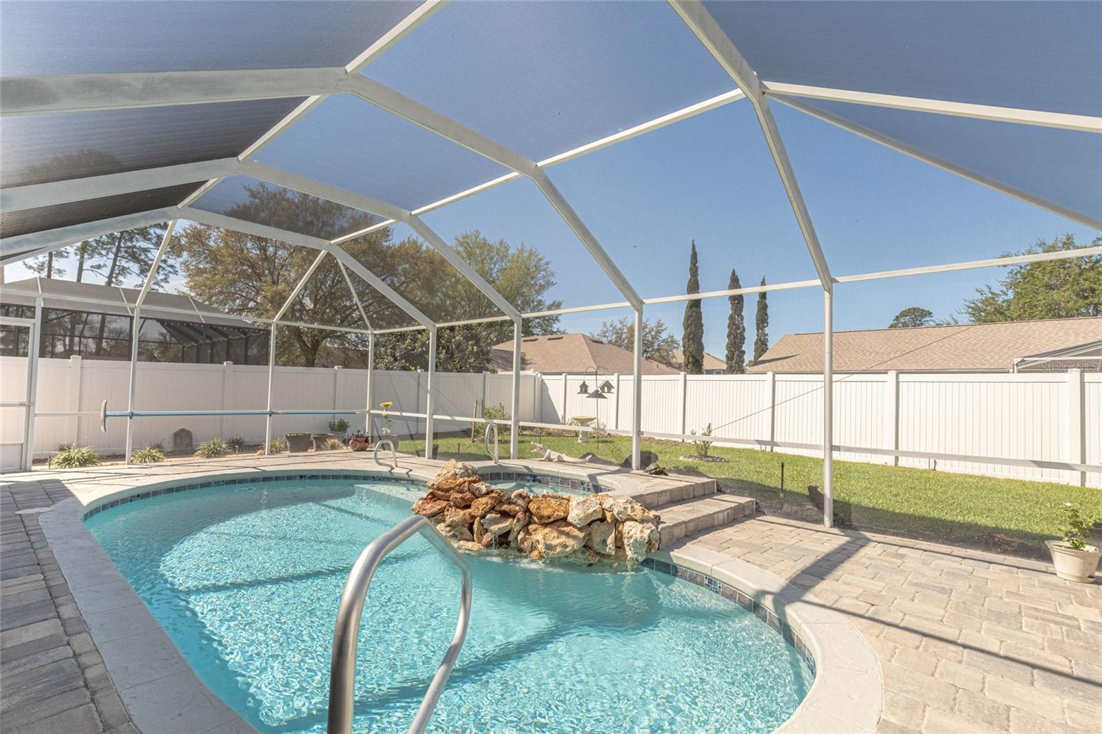 Listing photo id 33 for 44 Wellstream Lane