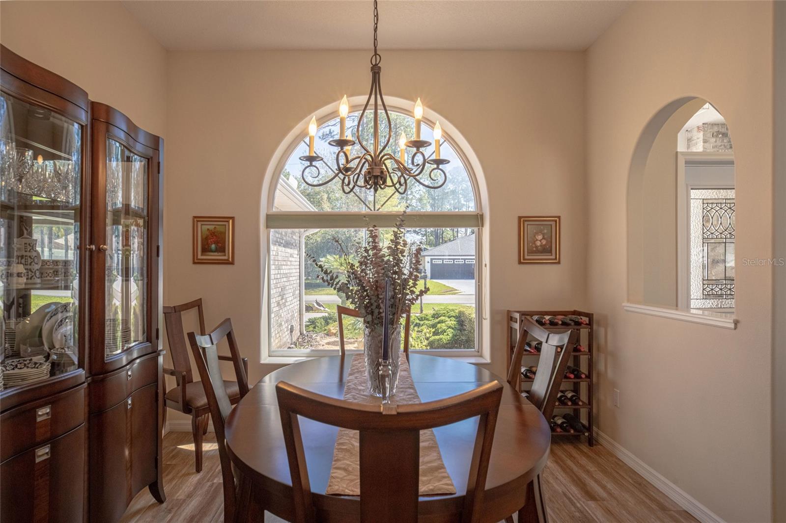 Listing photo id 7 for 44 Wellstream Lane