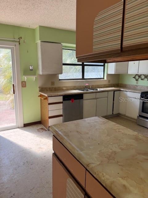 Image 3 of 23 For 8 Sweetbay Drive