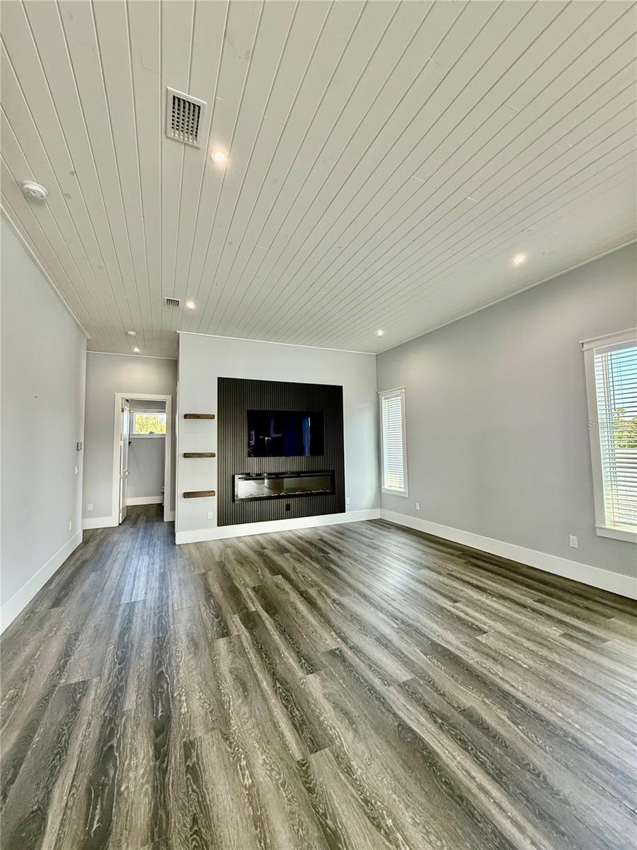 Image 15 of 44 For 304 7th Street