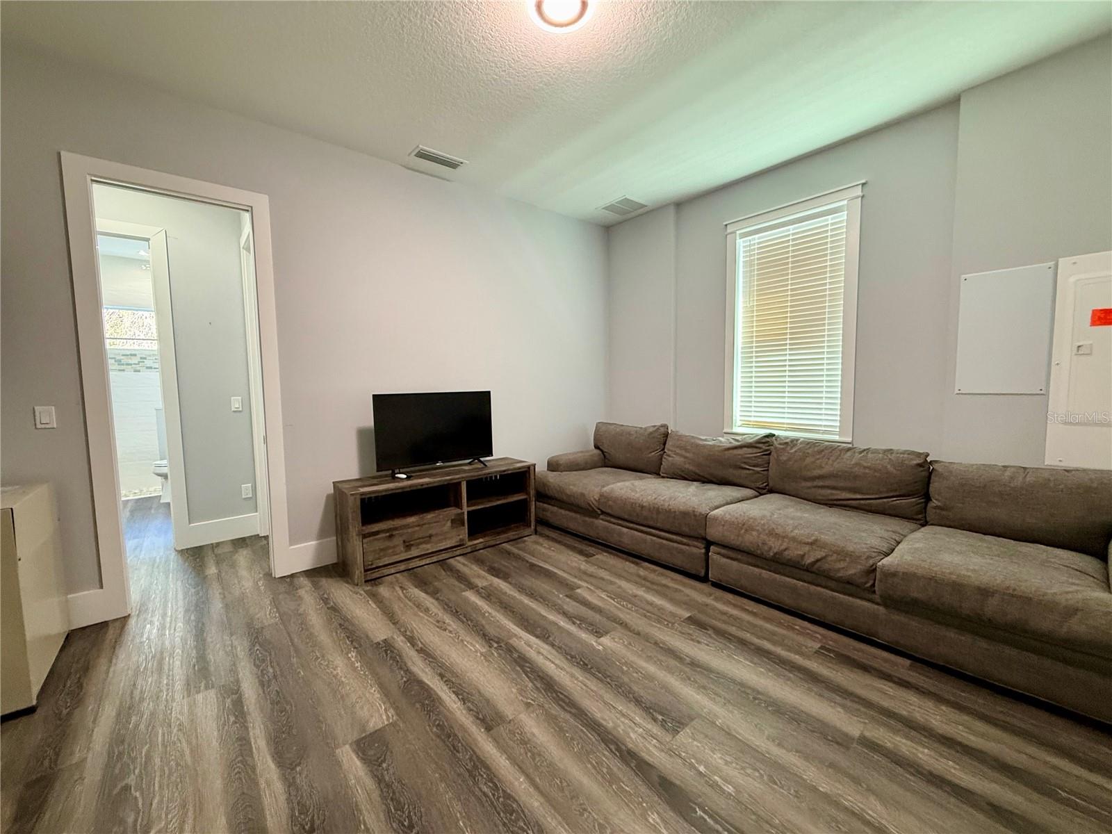 Image 38 of 44 For 304 7th Street