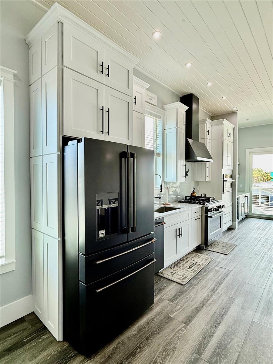 Image 4 of 44 For 304 7th Street