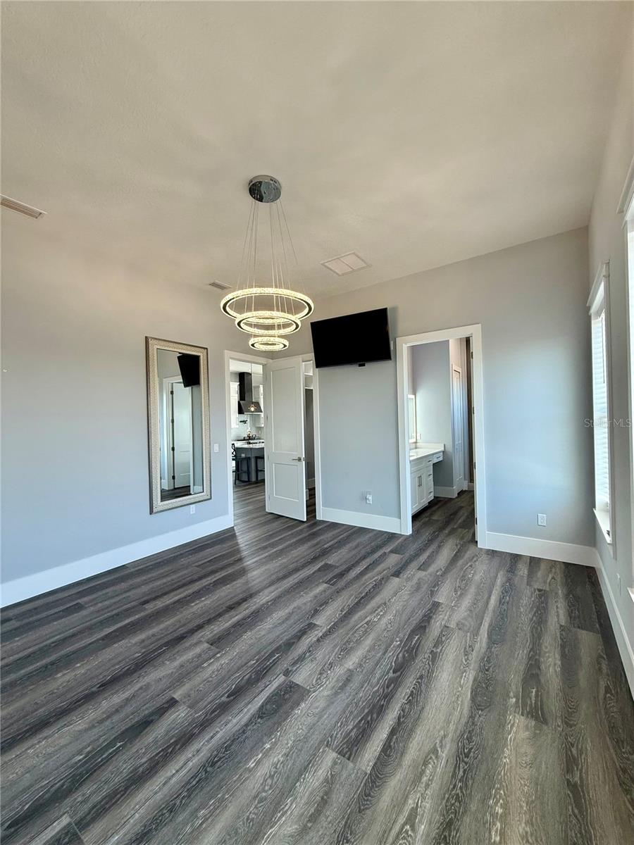 Image 9 of 44 For 304 7th Street