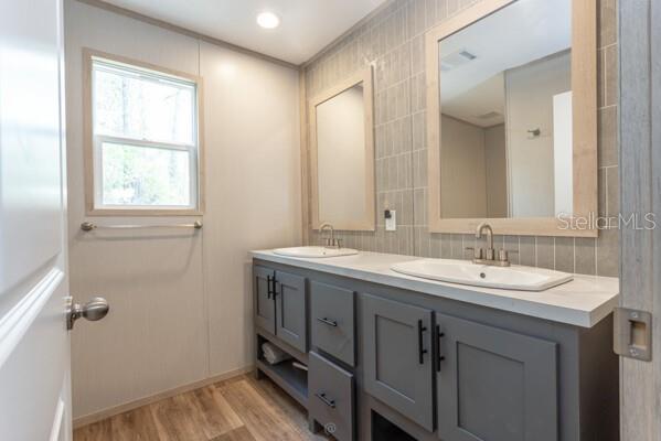 Image 10 of 34 For 5631 Ironwood Avenue