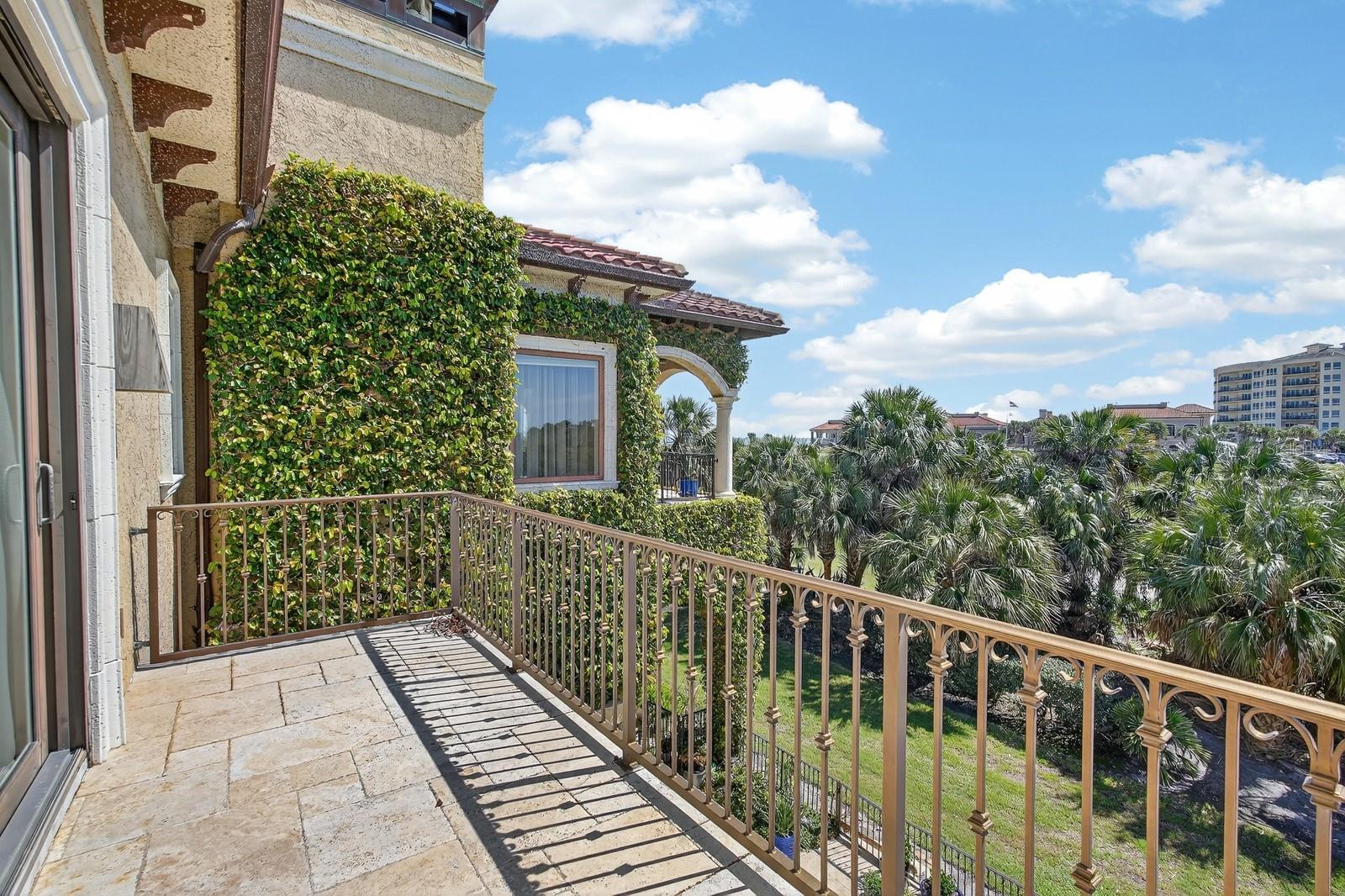 Image 38 of 99 For 20 Rue Grande Mer