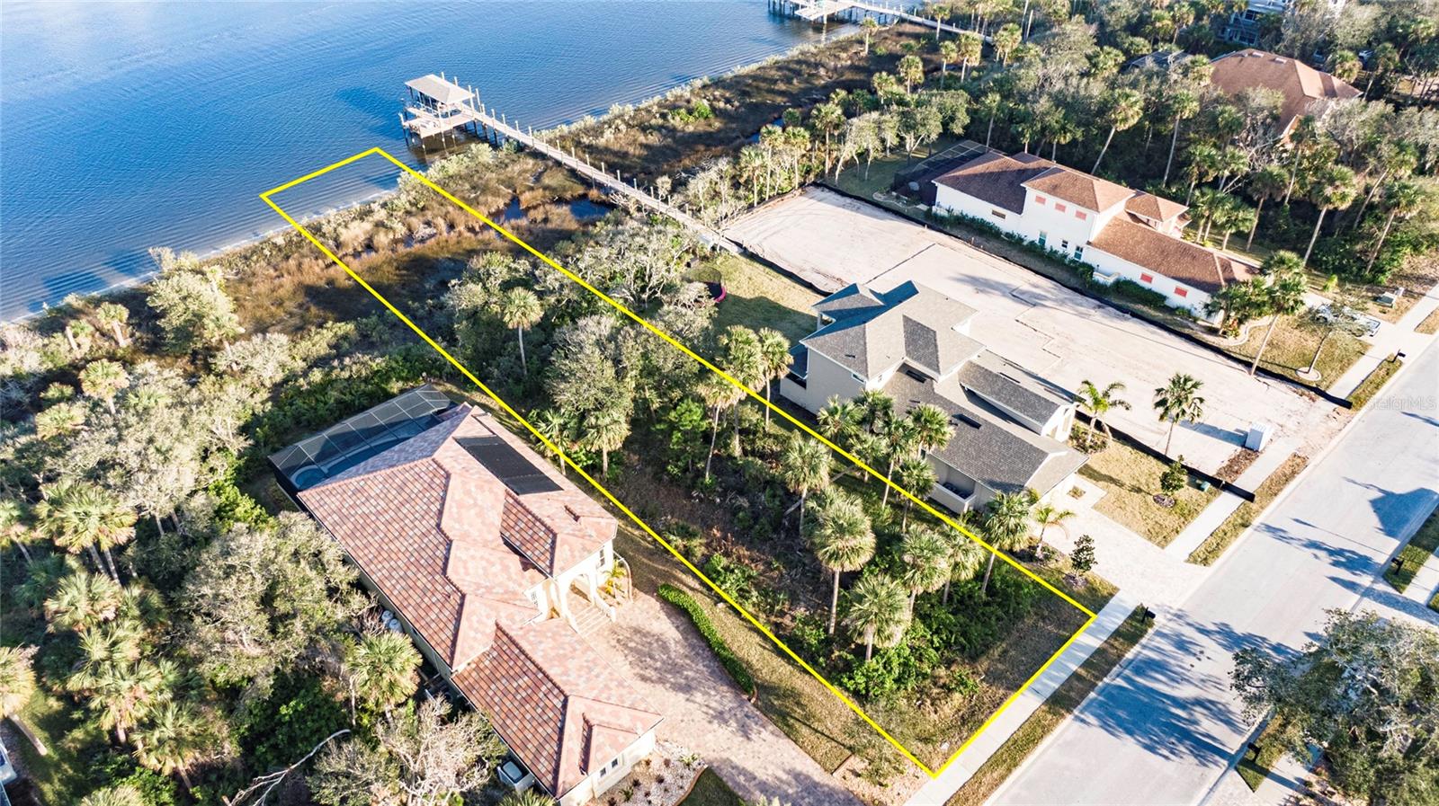 Image 21 of 52 For 185 Riverwalk Drive