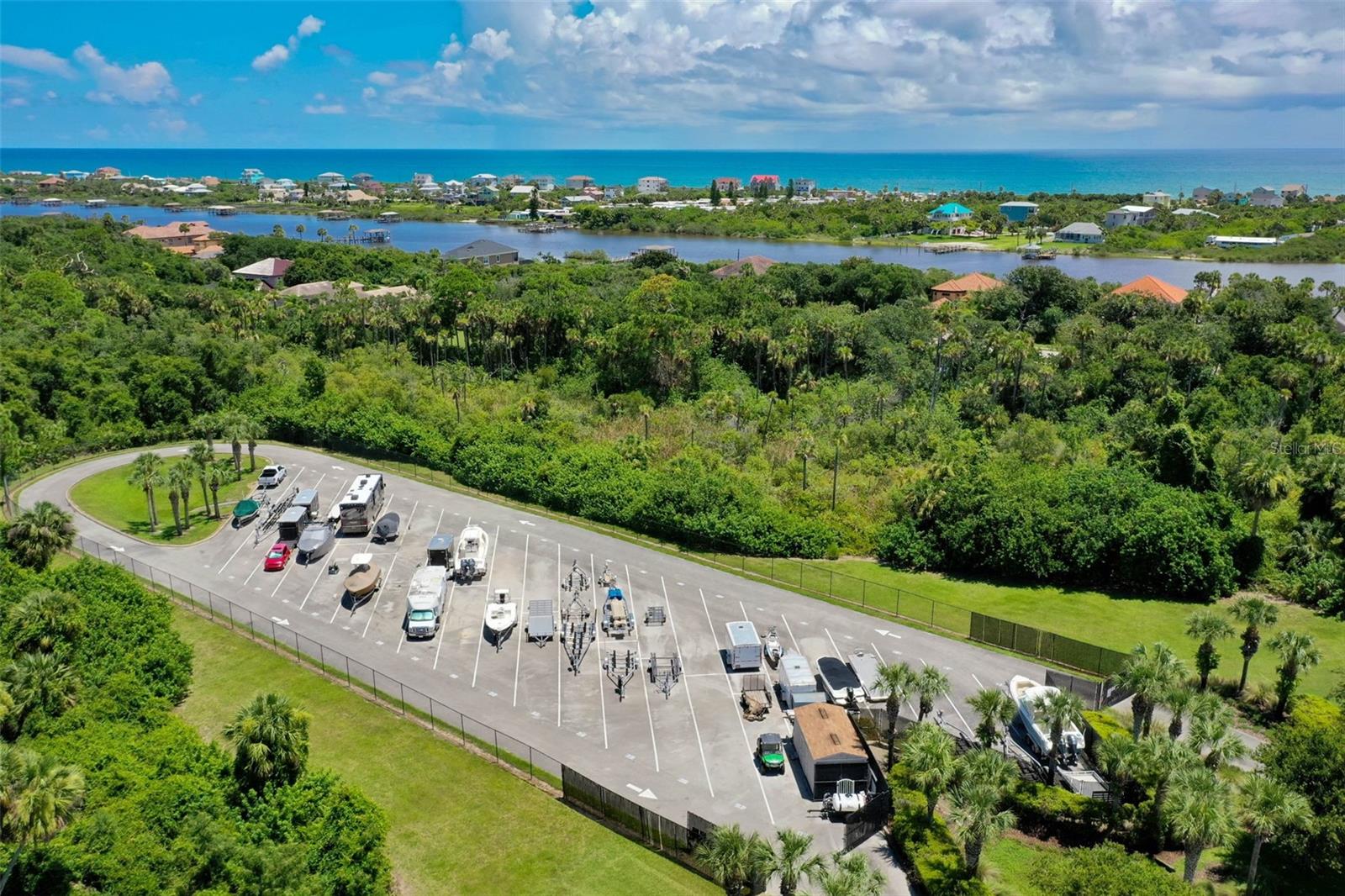 Image 33 of 52 For 185 Riverwalk Drive