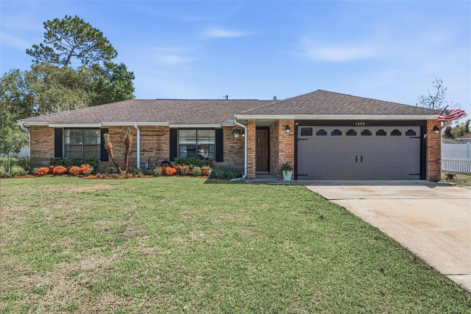 Listing Details for 1602 Lansfield Avenue, DELTONA, FL 32738