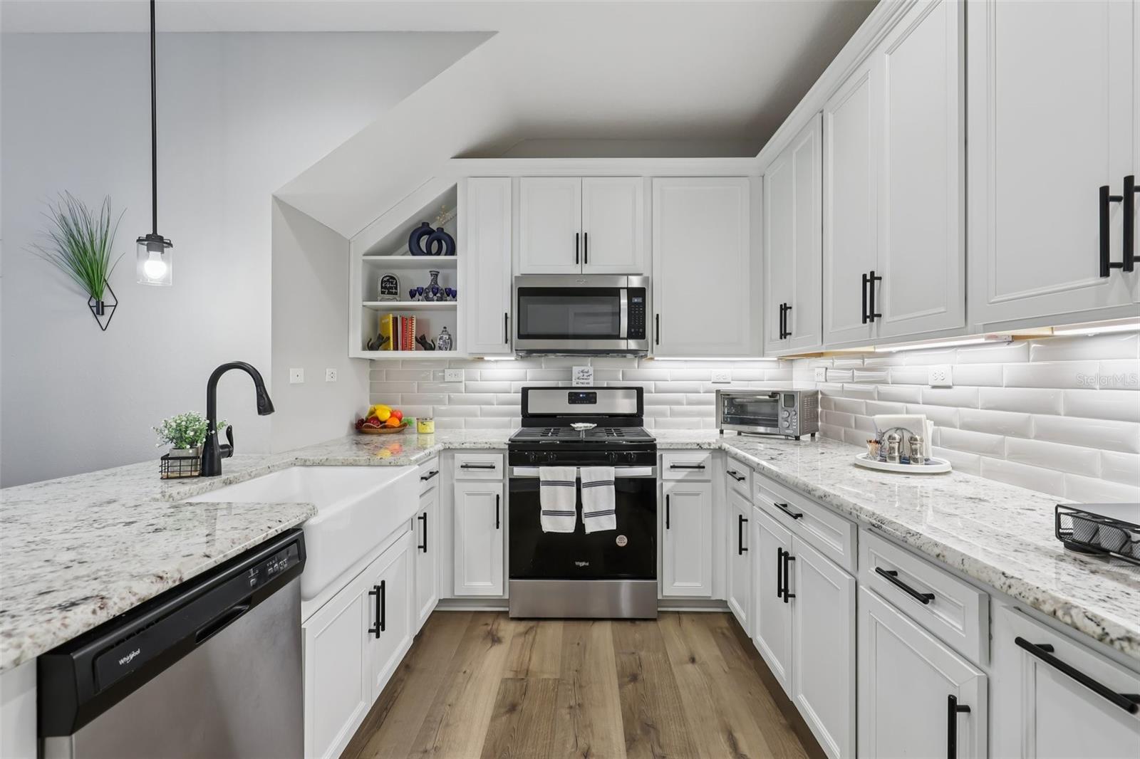 Image 20 of 41 For 322 Pine Bluff Drive