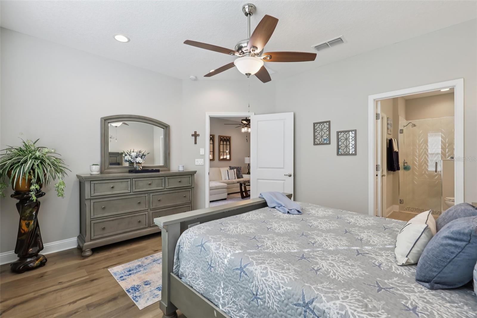 Image 28 of 41 For 322 Pine Bluff Drive