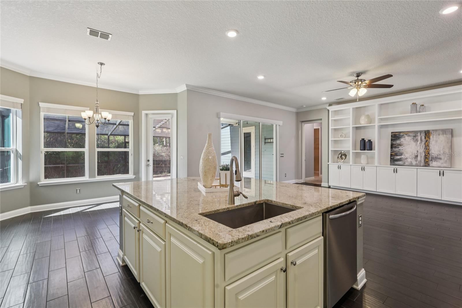 Image 23 of 58 For 544 Enrede Lane