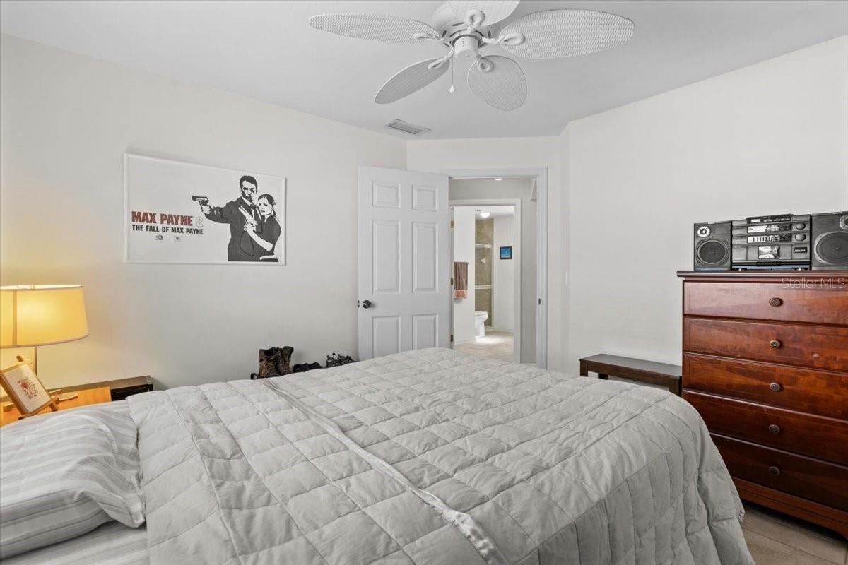 Image 25 of 53 For 8 Eagle Place