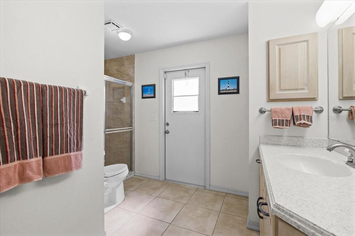 Image 27 of 53 For 8 Eagle Place