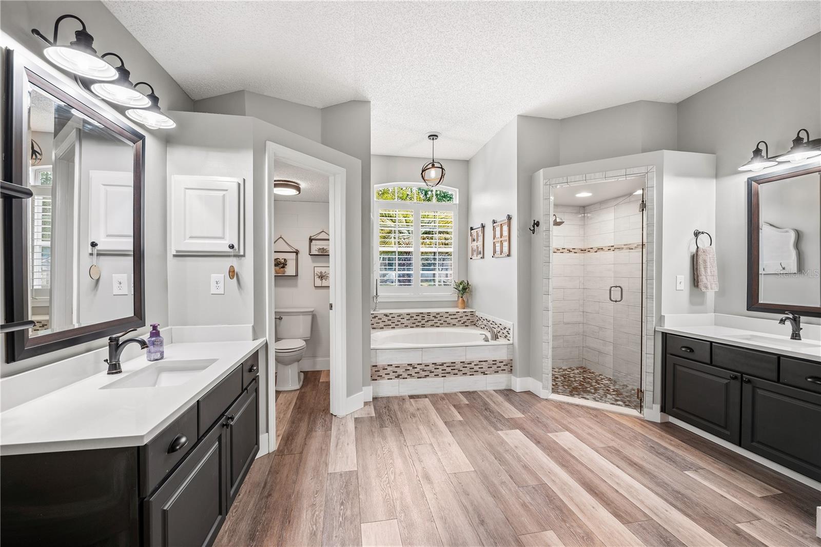 Image 19 of 50 For 2415 Moon Harbor Way