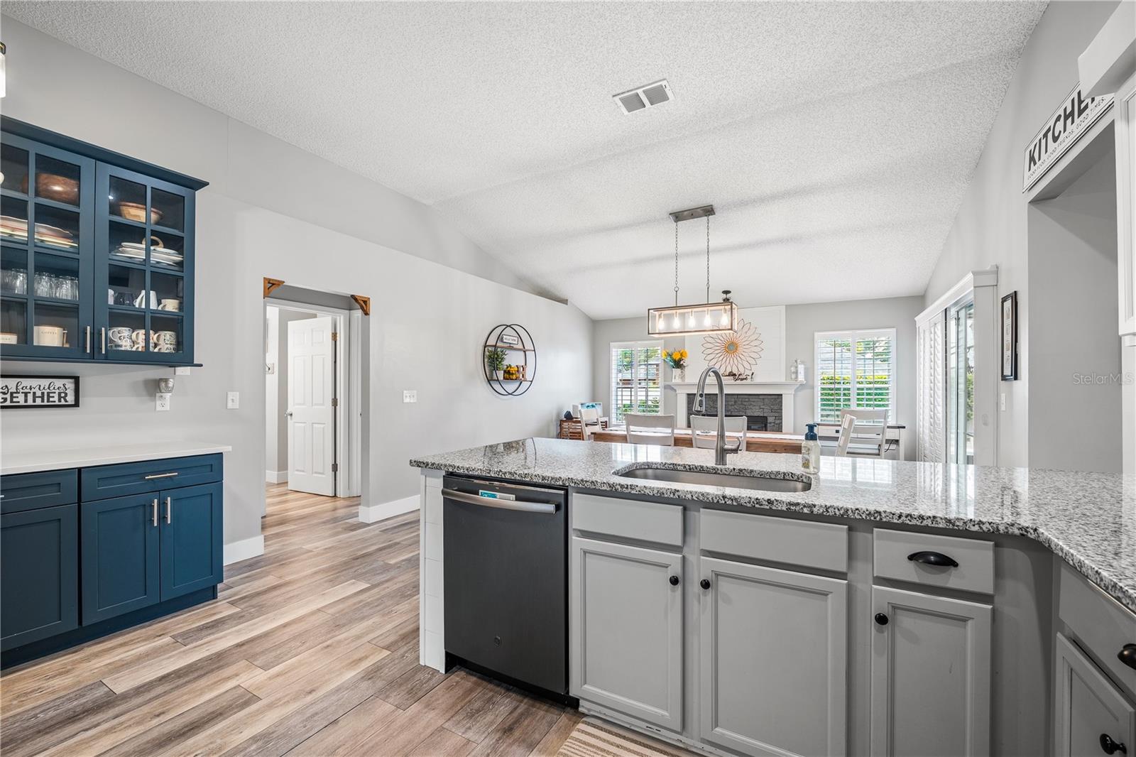 Image 28 of 50 For 2415 Moon Harbor Way