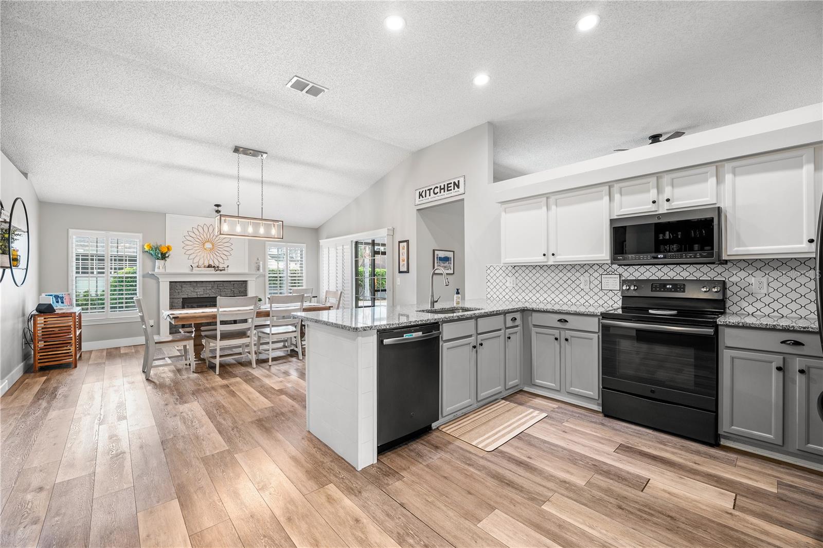 Image 29 of 50 For 2415 Moon Harbor Way