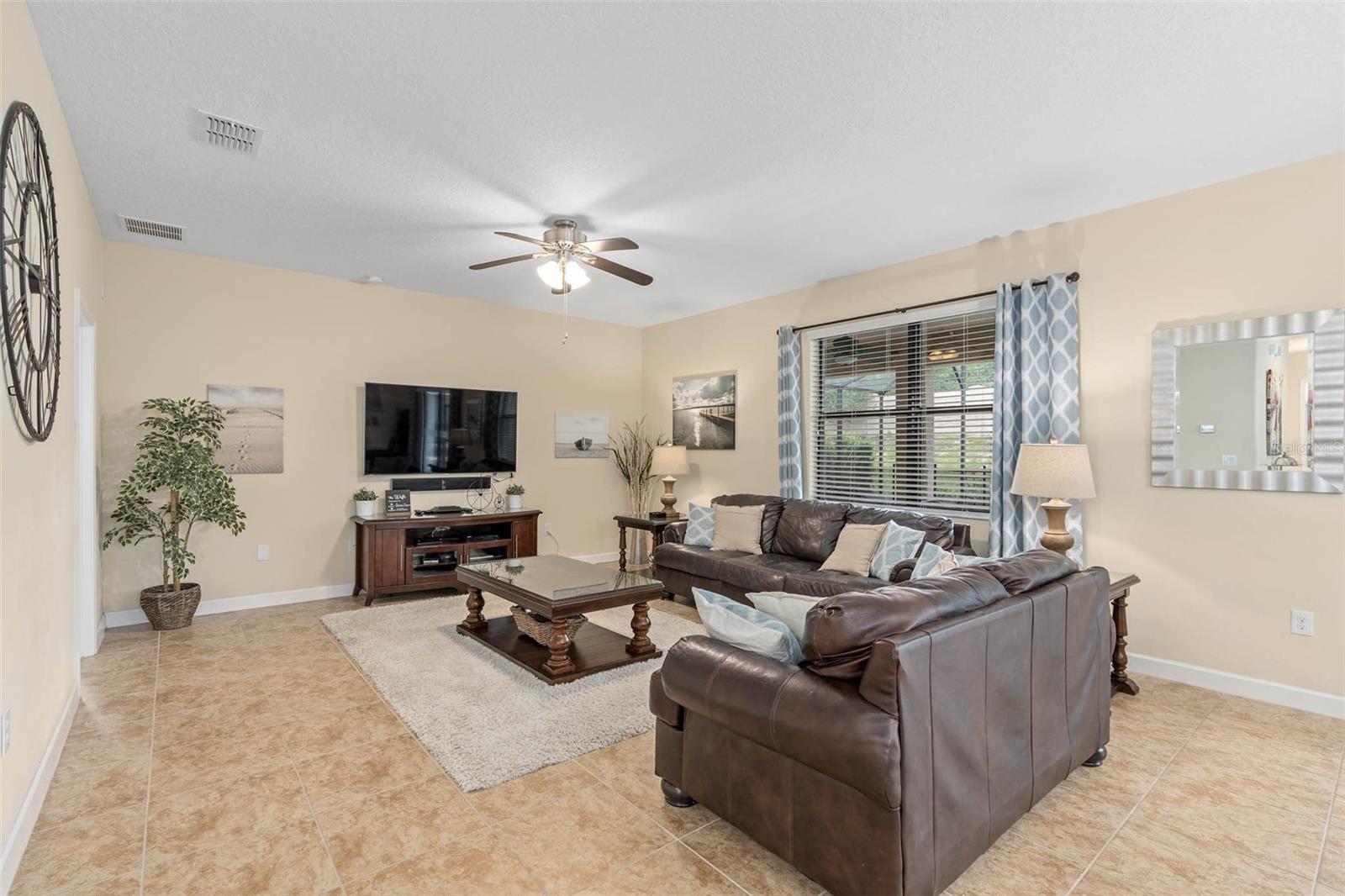 Image 12 of 60 For 1476 Moon Valley Drive