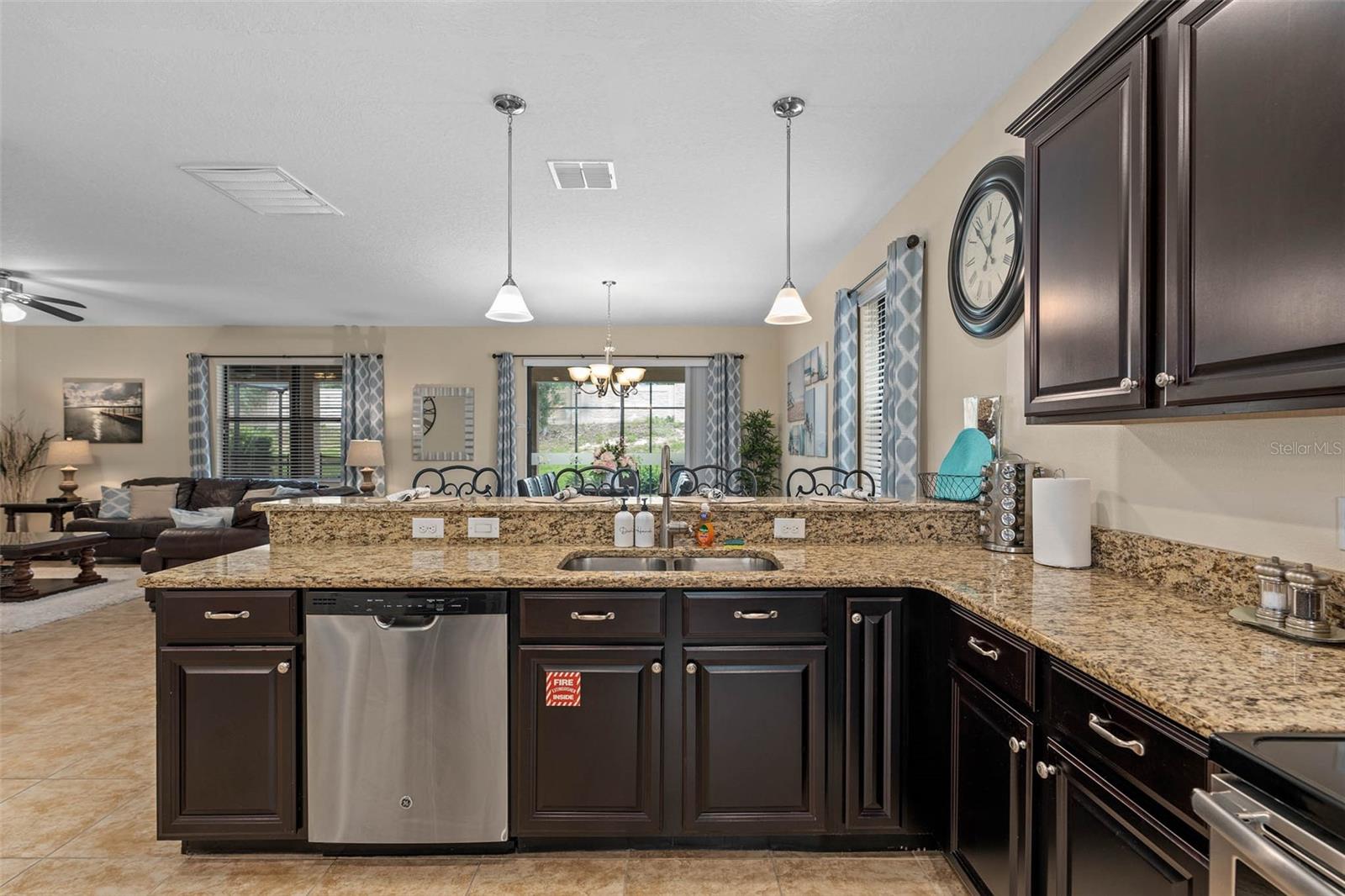 Image 9 of 60 For 1476 Moon Valley Drive