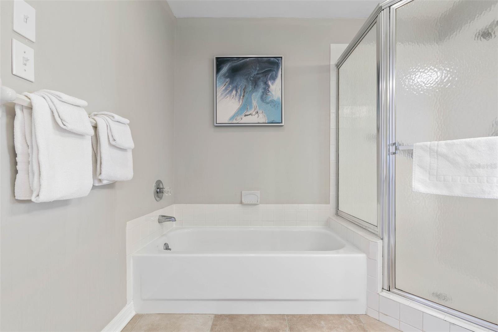 Image 23 of 39 For 104 Surfview Drive 2105