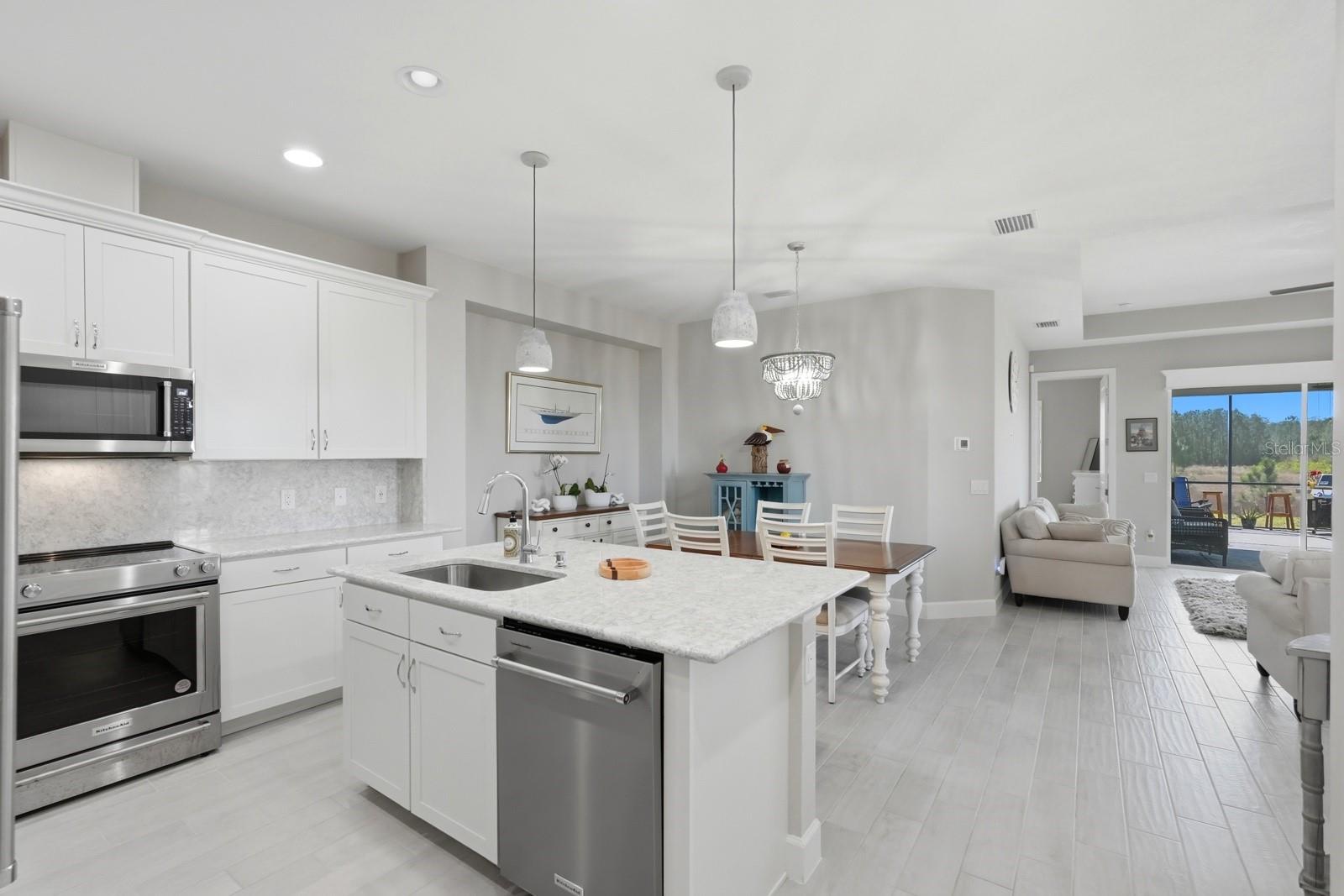 Image 11 of 36 For 896 Coral Reef Way