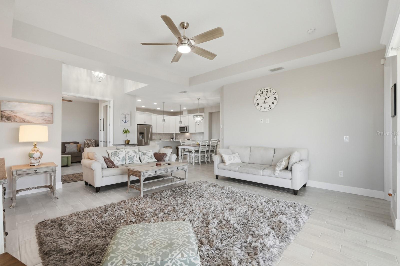 Image 6 of 36 For 896 Coral Reef Way