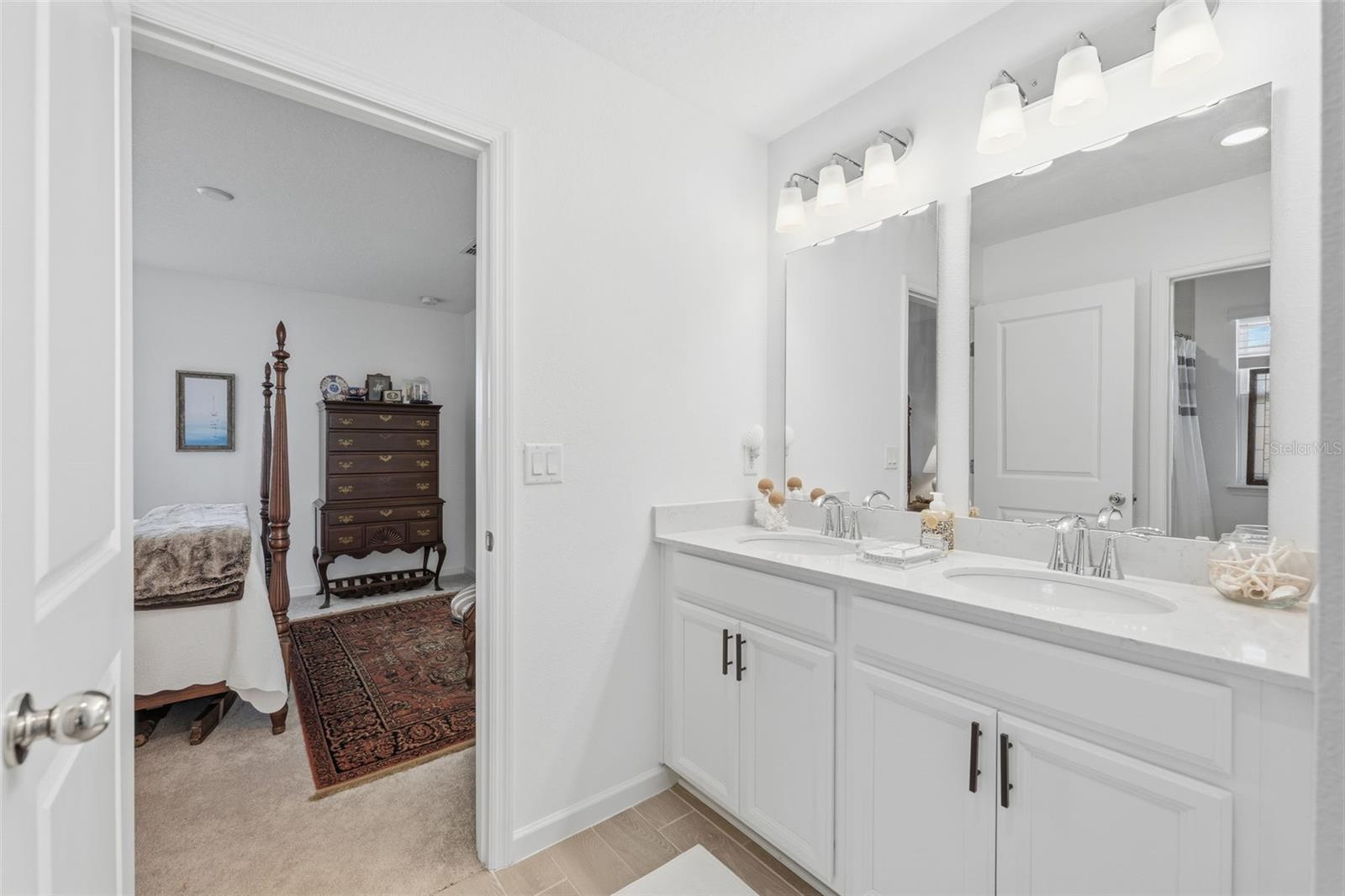 Image 31 of 51 For 131 Beauclair Boulevard