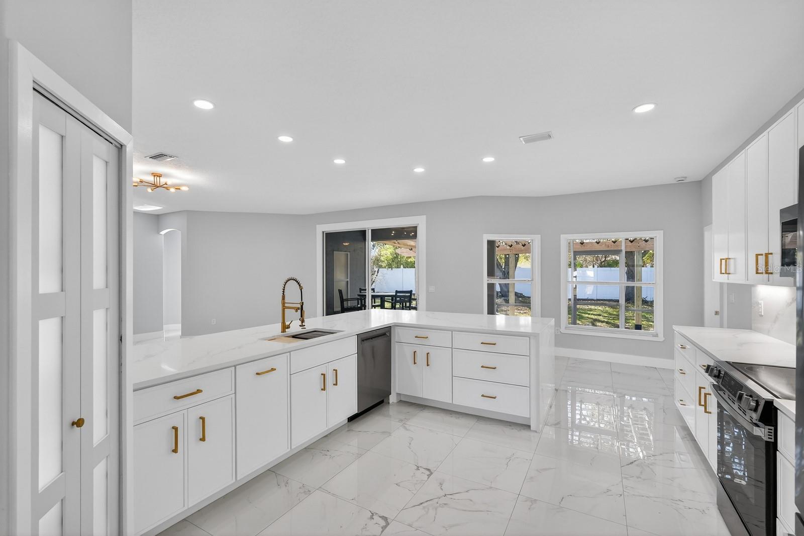 Image 10 of 59 For 8 Barkley Lane