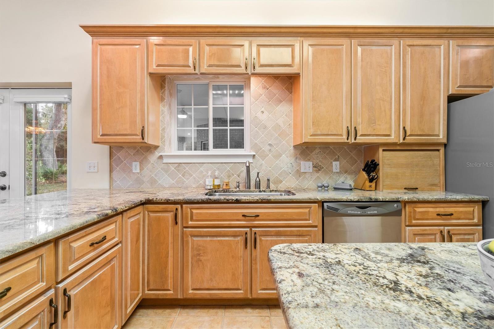 Image 17 of 63 For 125 Island Hammock Way