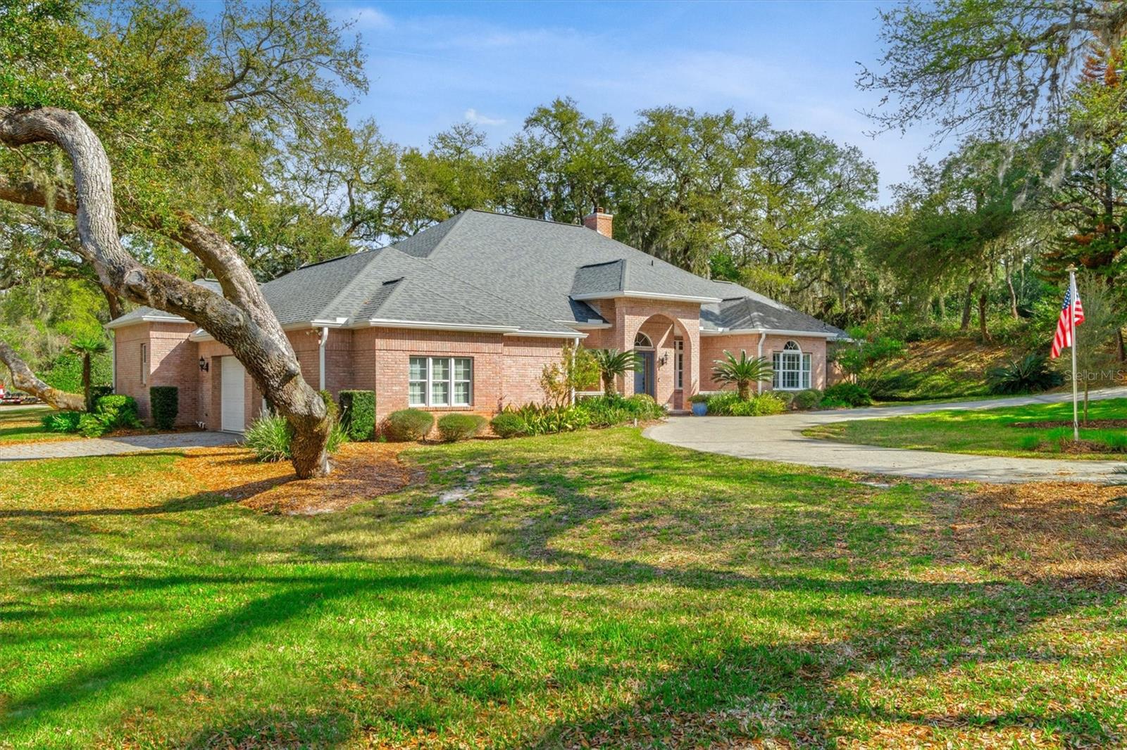 Image 3 of 63 For 125 Island Hammock Way