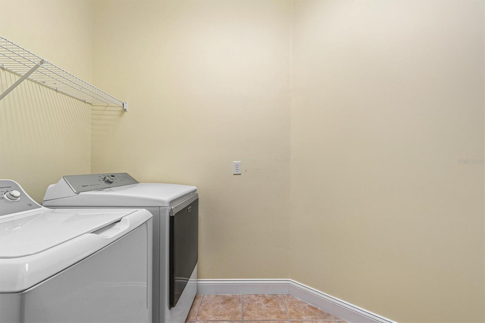 Image 33 of 63 For 125 Island Hammock Way