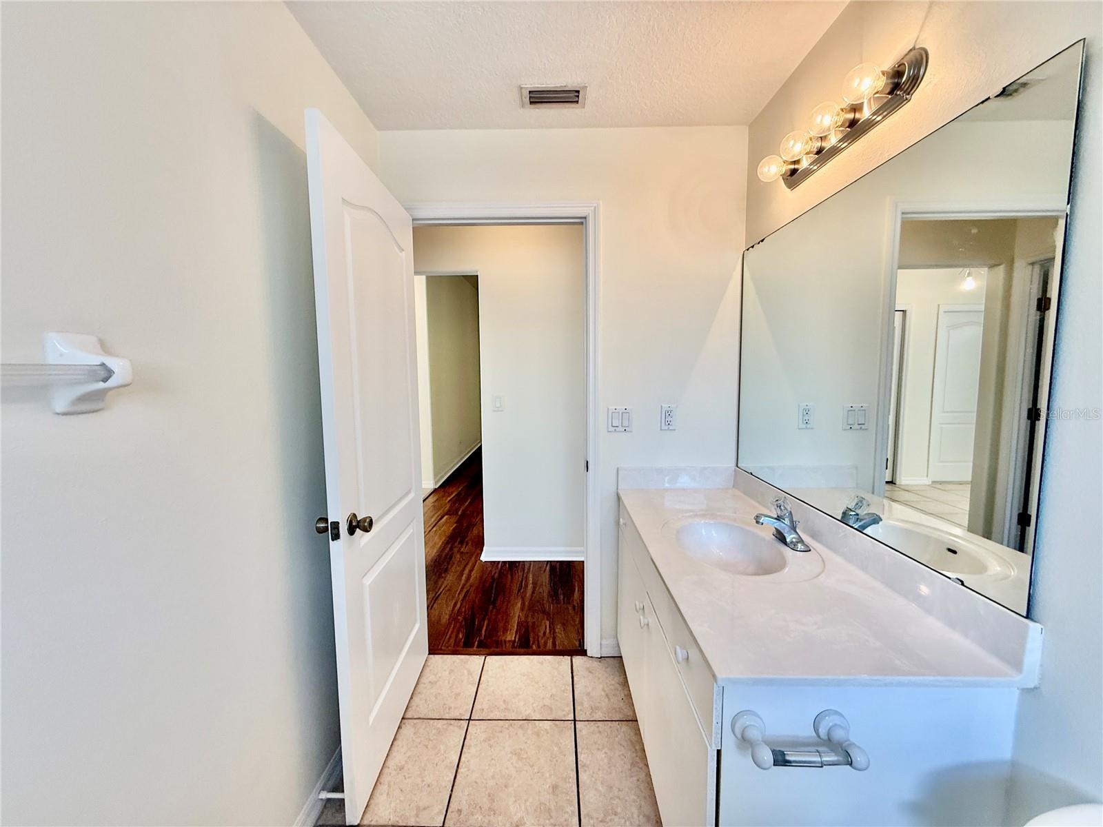 Image 13 of 80 For 3 Prosperity Lane A-b