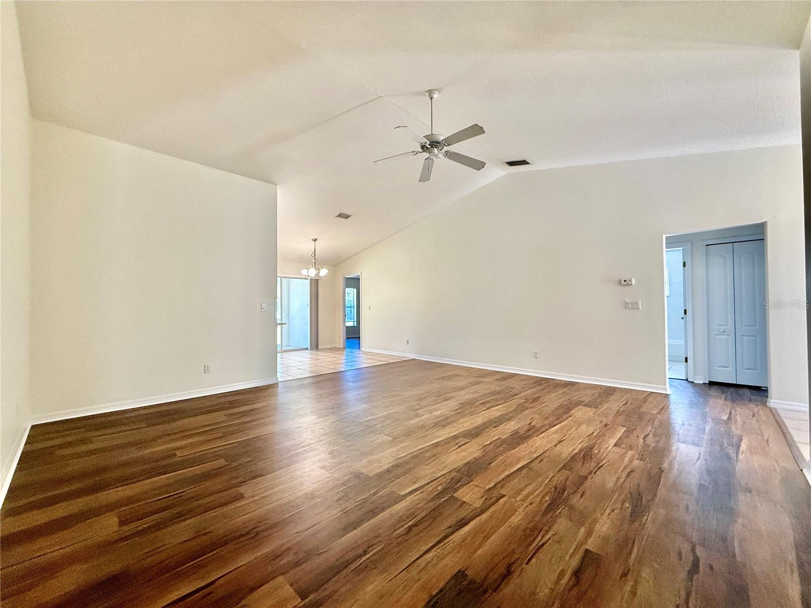 Image 16 of 80 For 3 Prosperity Lane A-b