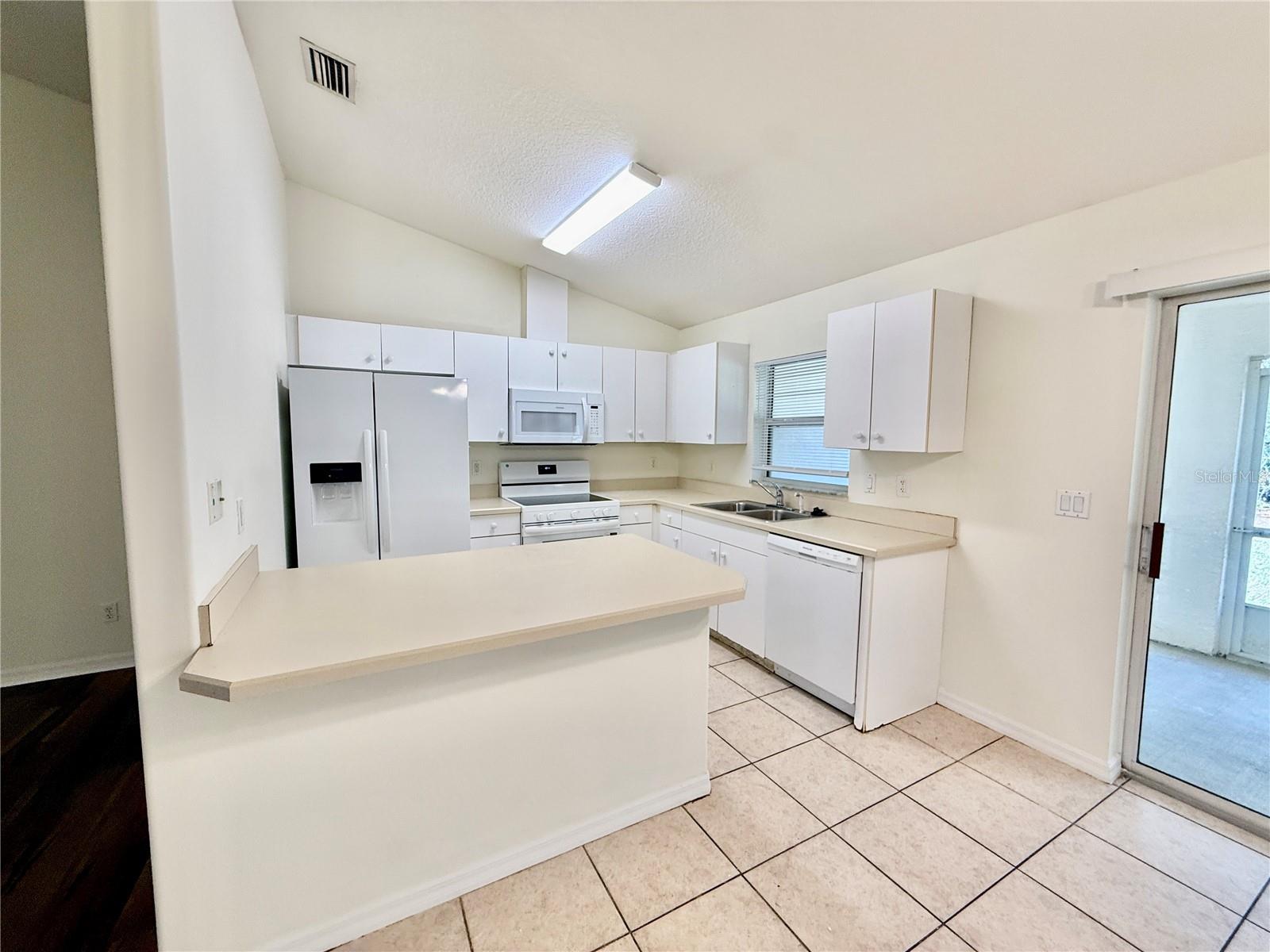 Image 17 of 80 For 3 Prosperity Lane A-b