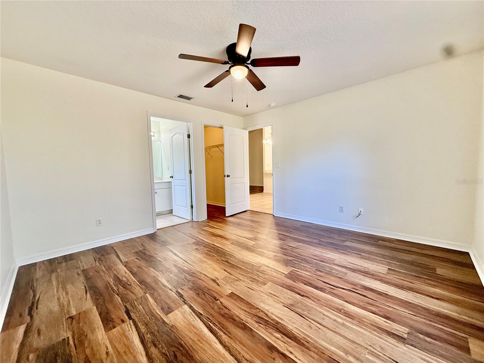 Image 25 of 80 For 3 Prosperity Lane A-b