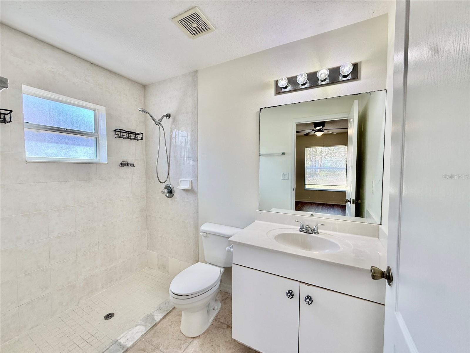 Image 27 of 80 For 3 Prosperity Lane A-b