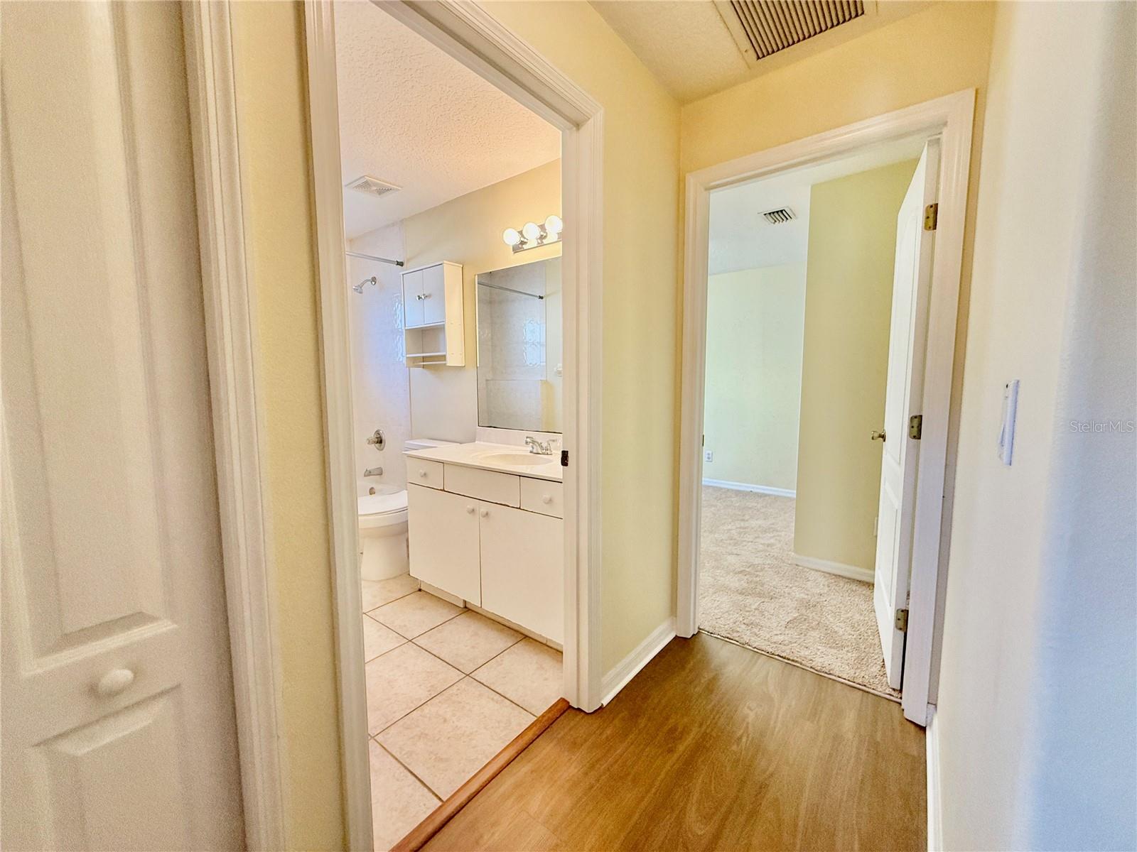 Image 32 of 80 For 3 Prosperity Lane A-b