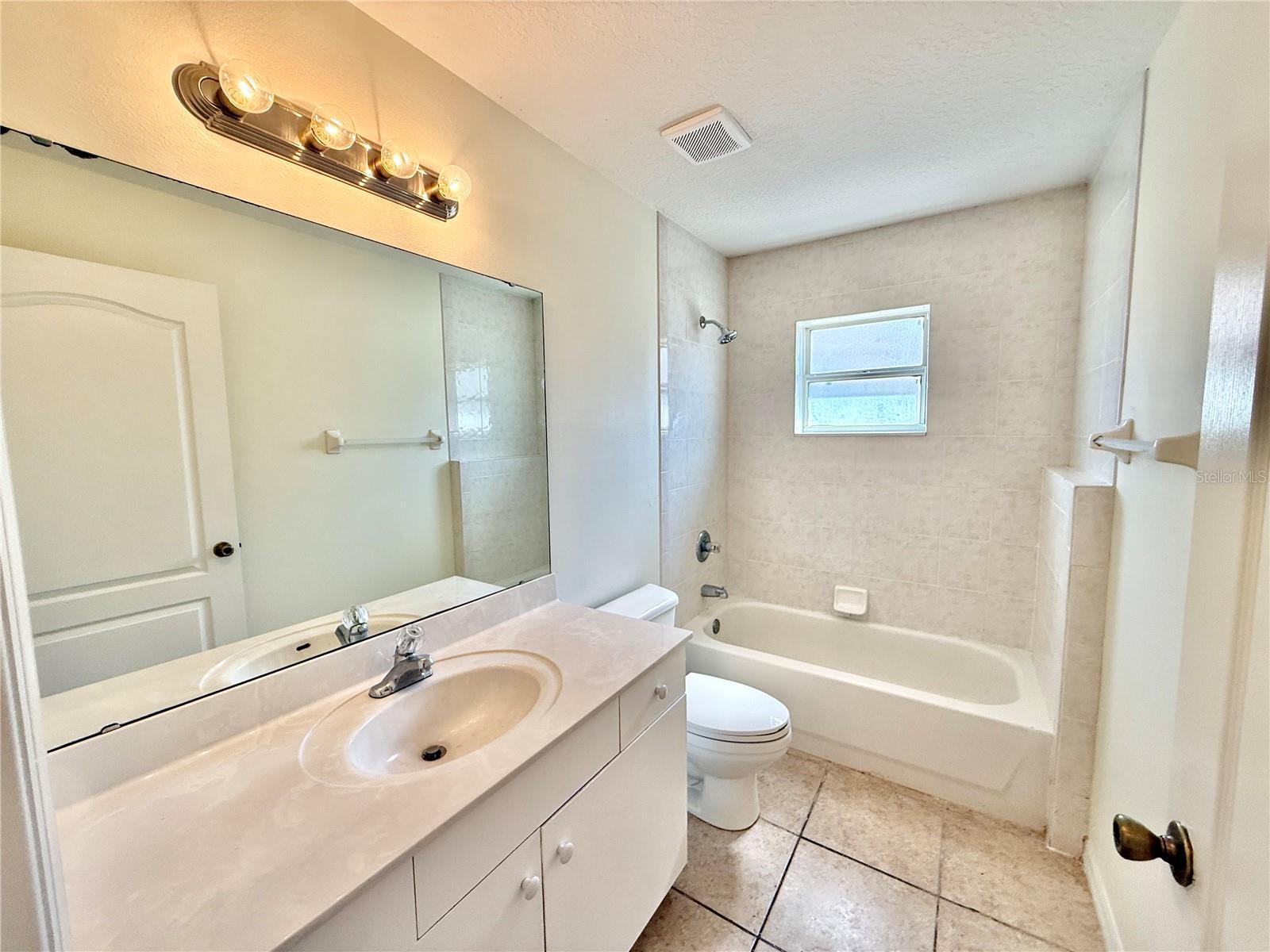 Image 40 of 80 For 3 Prosperity Lane A-b