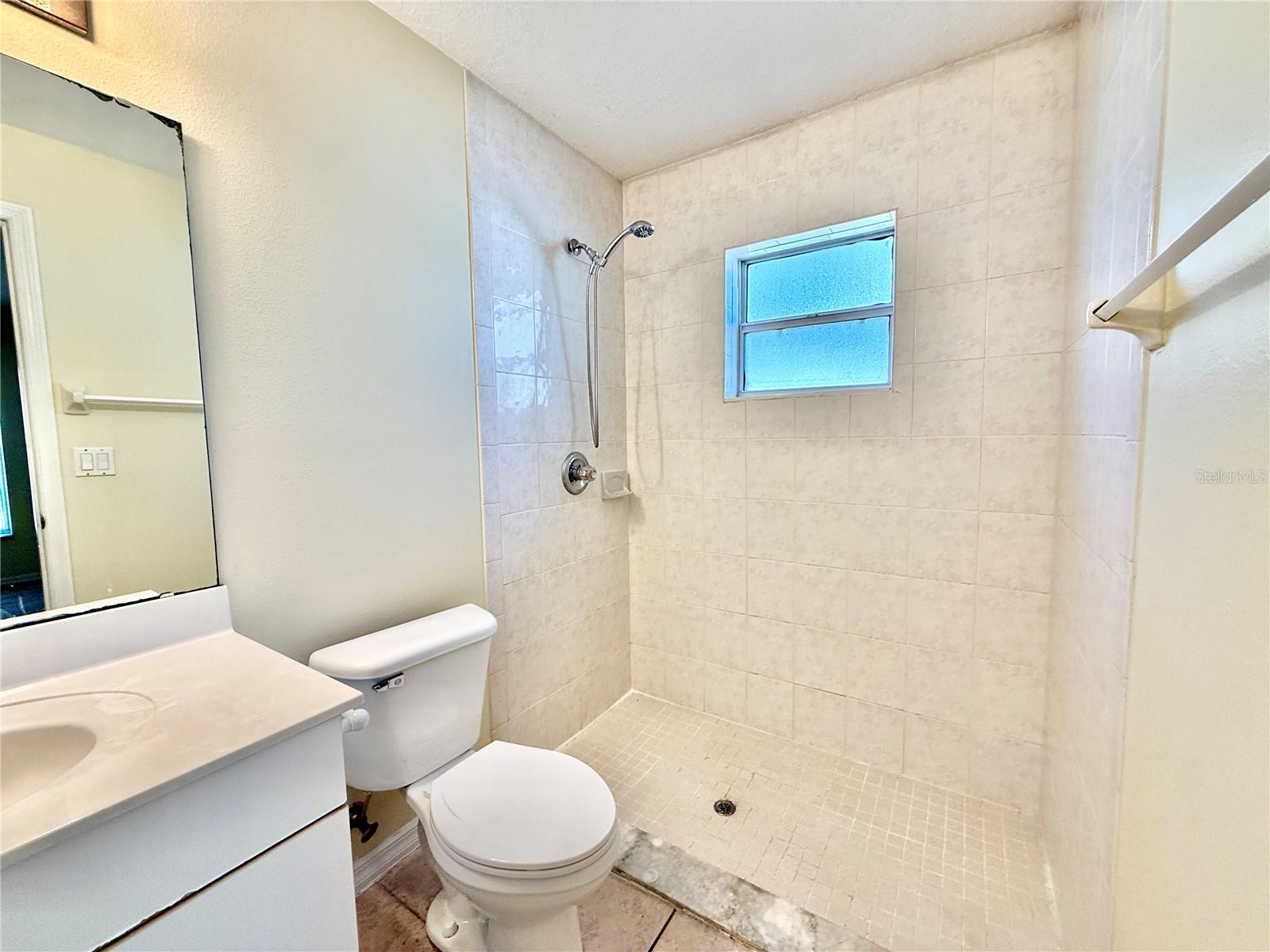 Image 41 of 80 For 3 Prosperity Lane A-b