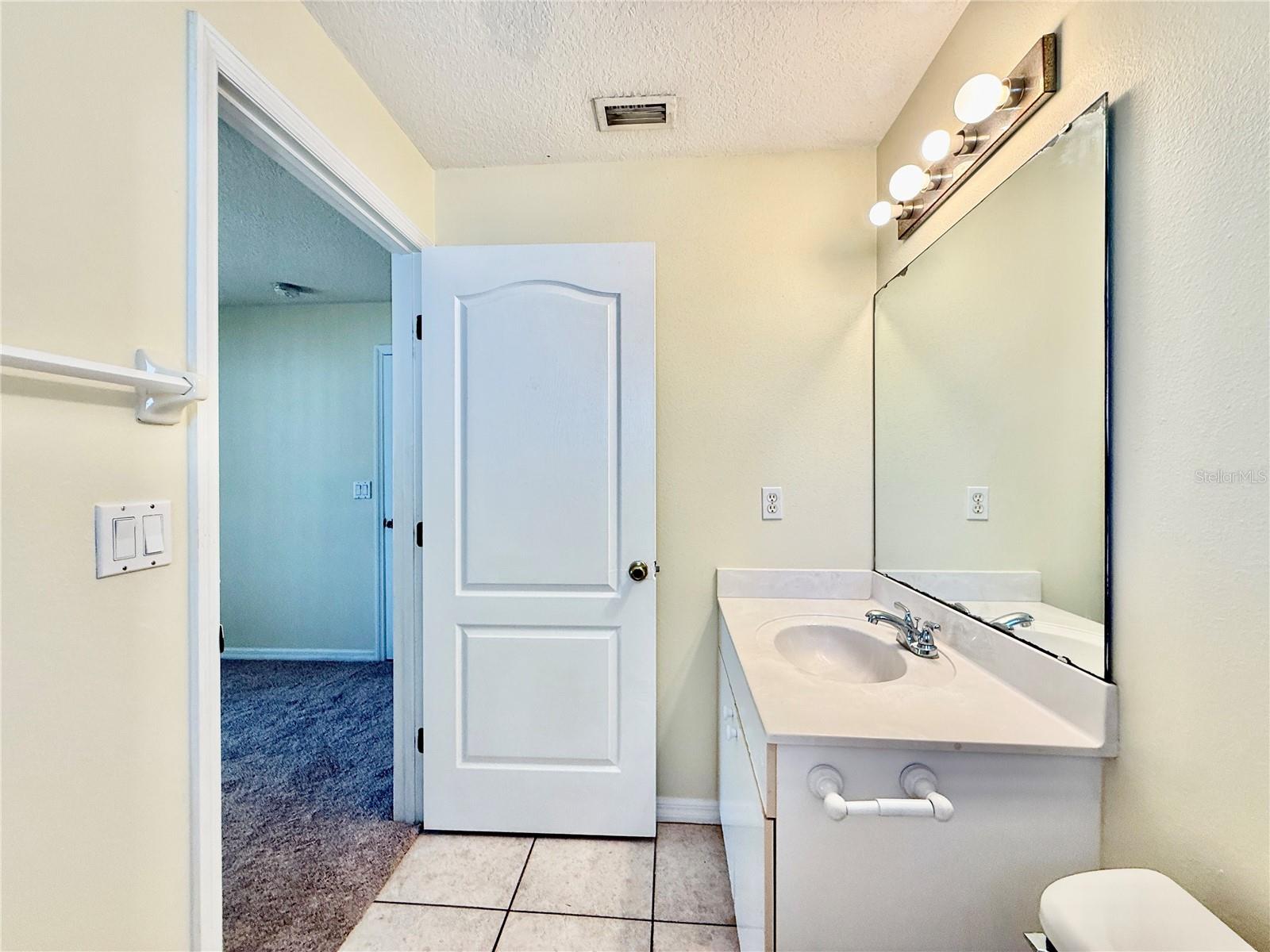 Image 42 of 80 For 3 Prosperity Lane A-b