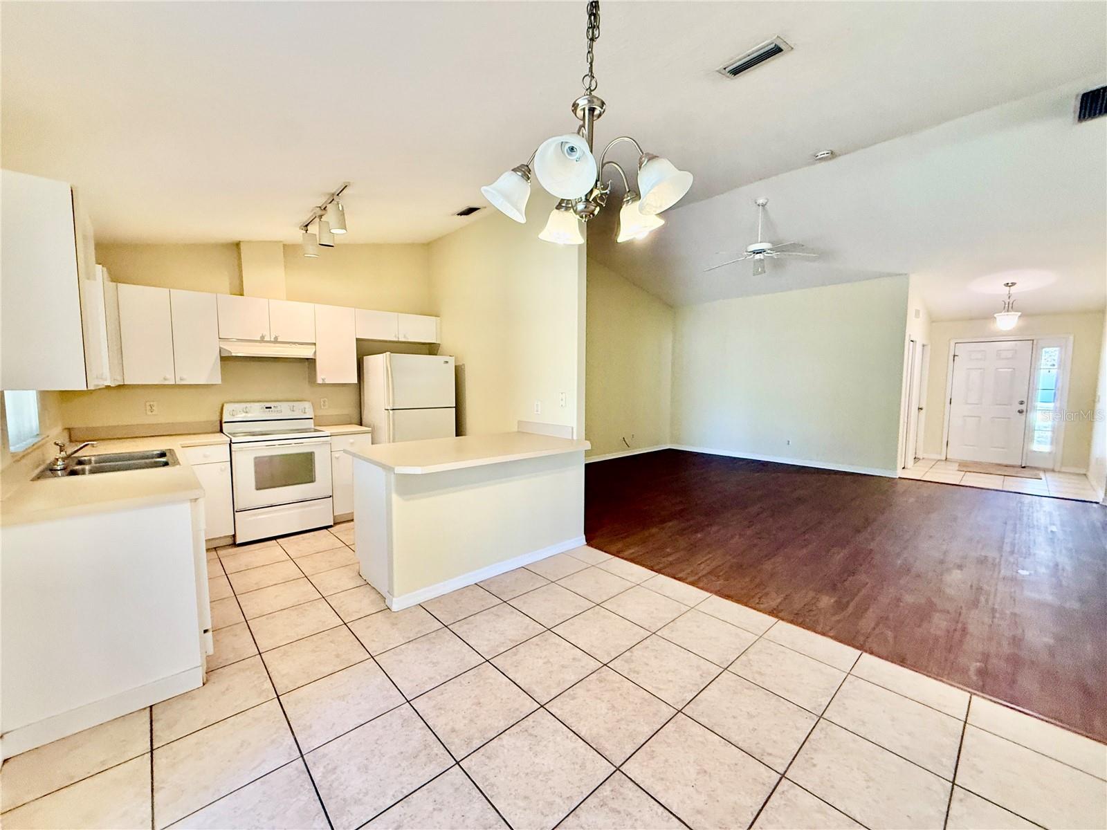 Image 48 of 80 For 3 Prosperity Lane A-b