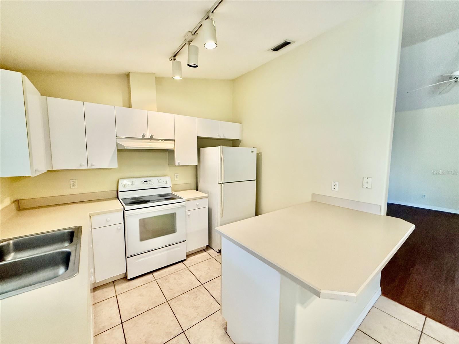 Image 53 of 80 For 3 Prosperity Lane A-b