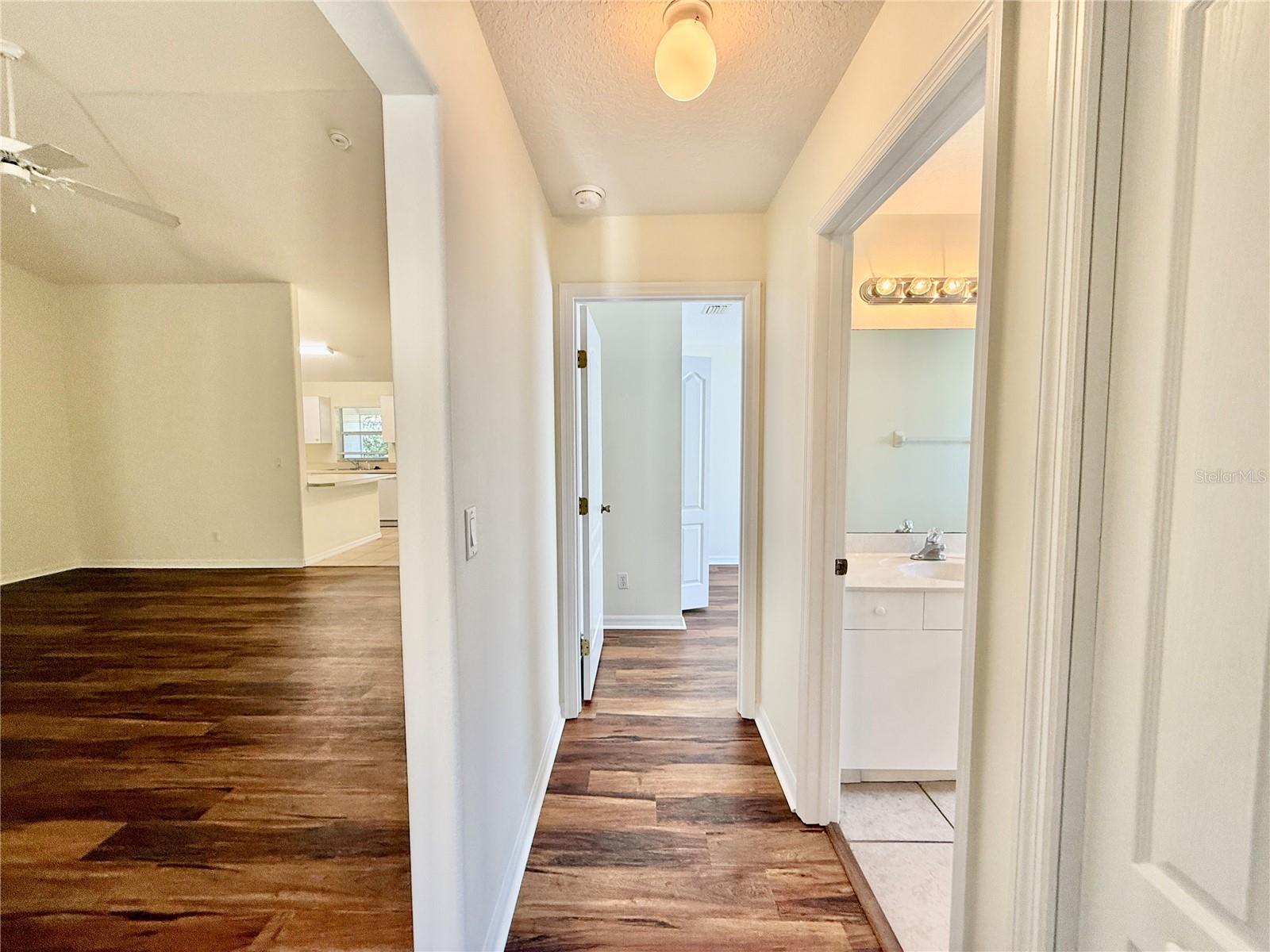 Image 7 of 80 For 3 Prosperity Lane A-b